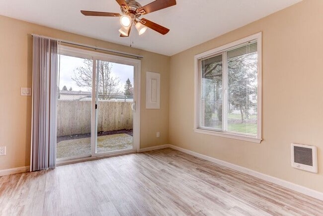 Building Photo - Completely remodeled with Washer/Dryer in ...