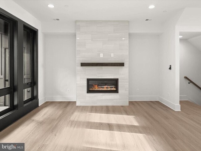 Building Photo - 14920 Dispatch St