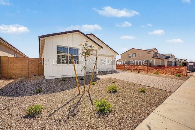 Building Photo - 4433 E Rock Daisy Ln