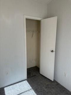 Building Photo - 5850 Hartford St