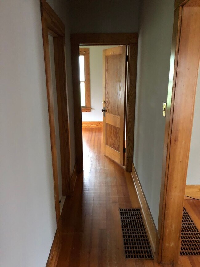 Building Photo - 119 N Normal St