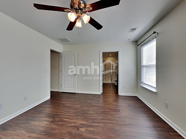 Building Photo - 509 Wayton Cir