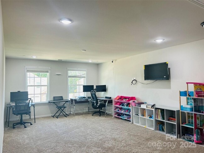 Building Photo - 3135 Cheyney Park Dr