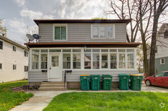 Building Photo - 310 Dewey St