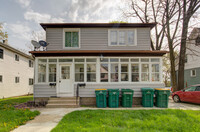 Building Photo - 310 Dewey St
