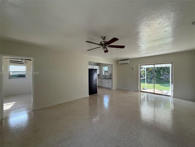 Building Photo - 1141 NE 154th Terrace
