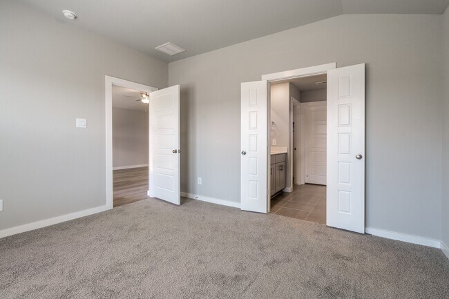 Building Photo - 18615 Century Pne Ln