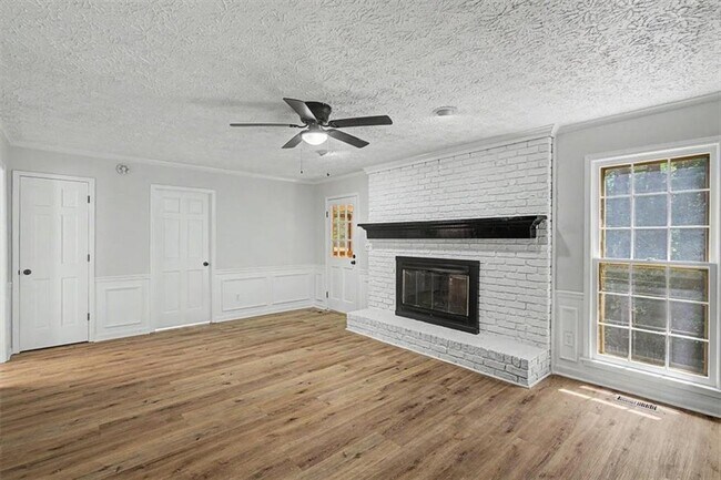 Building Photo - 3947 Camrose Pl