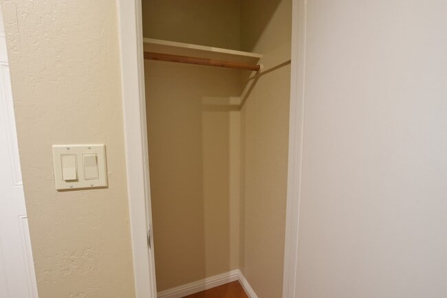 Building Photo - Beautiful Updated 3 Bedroom 2.5 Bath Townhouse in Desirable Cupertino Community!