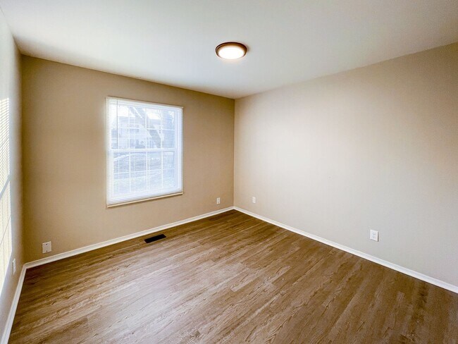 Building Photo - 7916 E 34th St