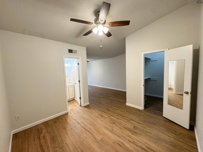 Building Photo - 4621 Johnson Rd