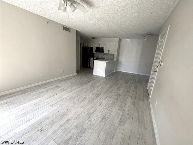 Building Photo - 1260 Wildwood Lakes Blvd