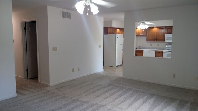 Interior Photo - Hartwell Drive