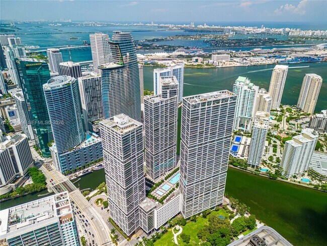 Building Photo - 475 Brickell Ave