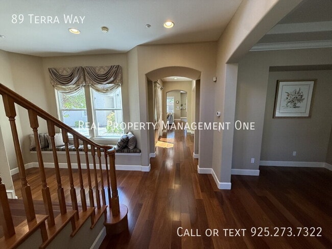 Building Photo - 89 Terra Way