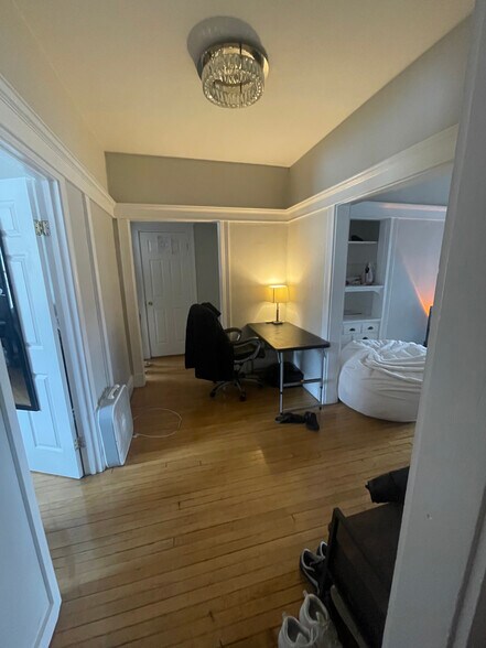 Building Photo - 7 Farrington Ave