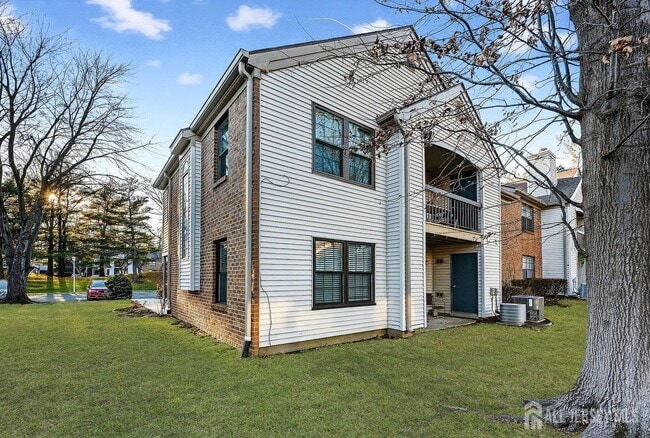 Building Photo - 2406 Bayhead Dr