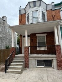 Building Photo - 5030 Parrish St