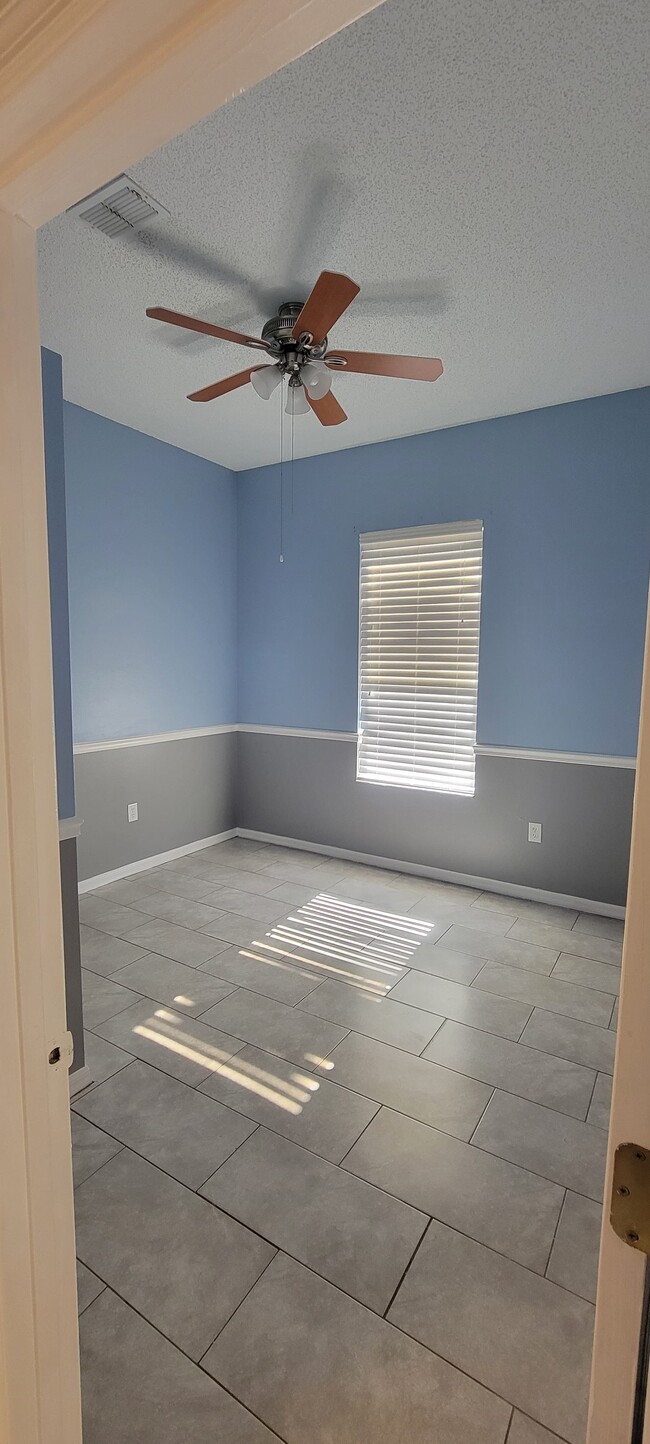 Building Photo - 2519 Tansboro Dr