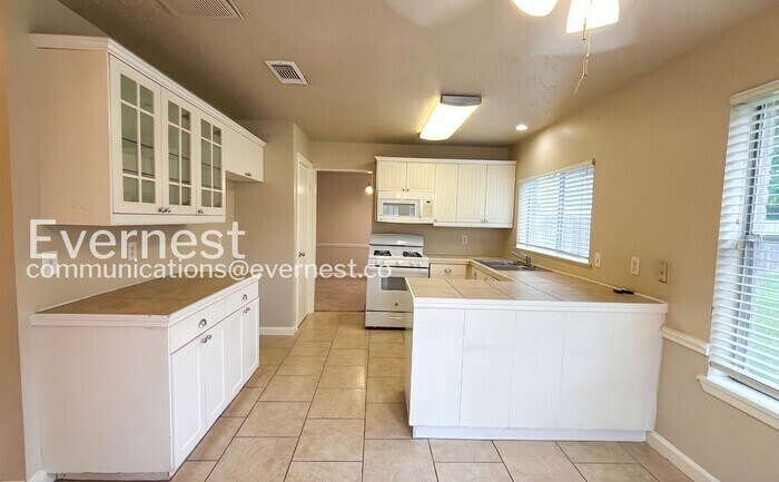 Building Photo - 12322 Flaxen Dr
