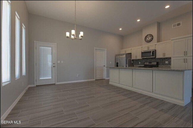 Building Photo - 14512 Charles Foster Ave