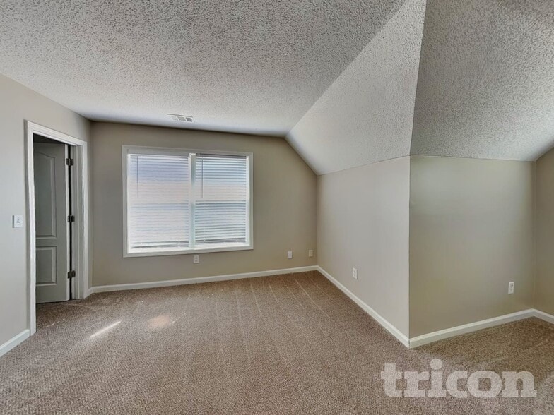 Building Photo - 1806 Dalton Way