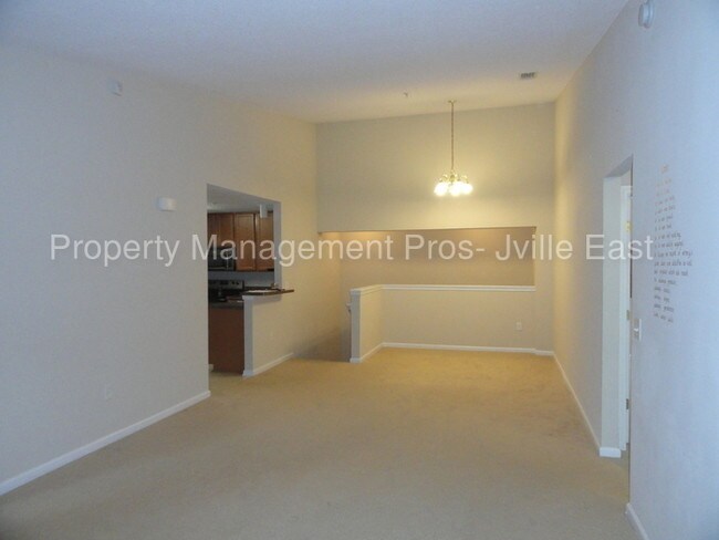 Building Photo - 7067 Deer Lodge Cir