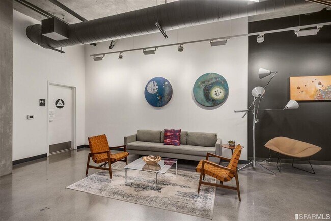 Building Photo - 45 Bartlett St