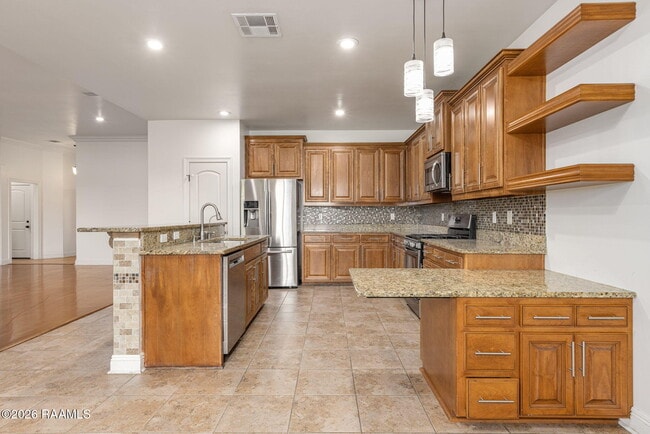 Building Photo - 225 Woodhaven Rd