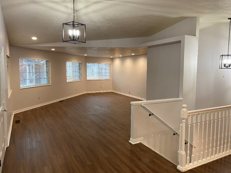 Building Photo - 2265 S Linda Wy