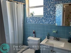 Building Photo - 4652 Poinciana St