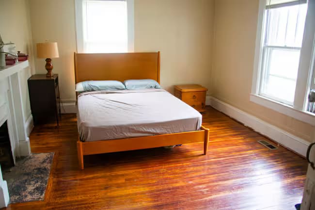 Building Photo - 211 W Geer St