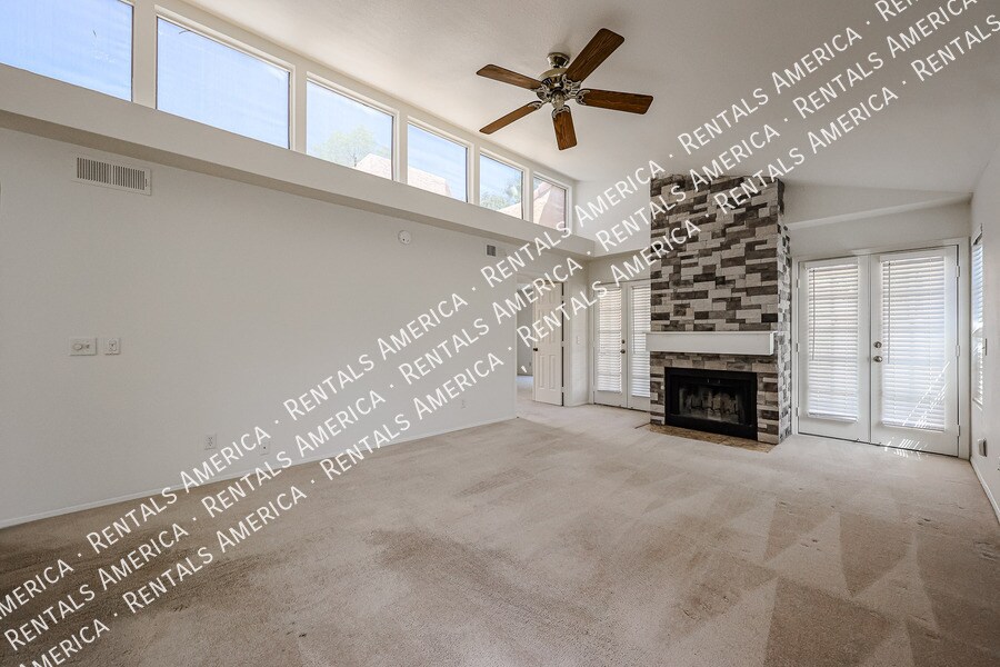 Building Photo - 636 N Cathy Ct