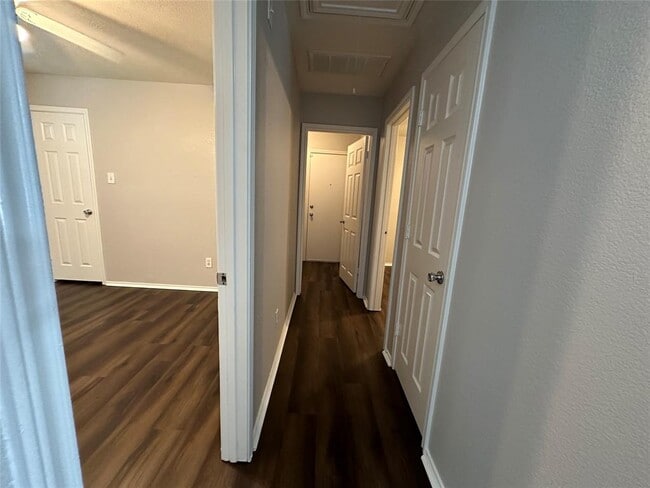 Building Photo - 18215 Temple Hill Ln