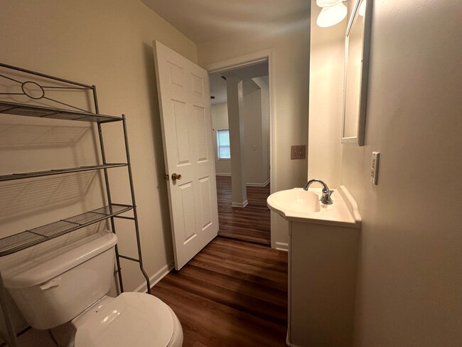 Building Photo - Fernandina Bungalow! Close to Downtown!