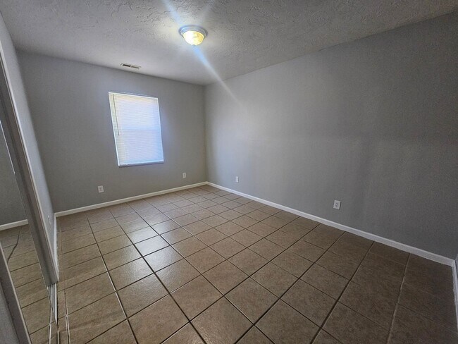 Building Photo - 1602 Chase St