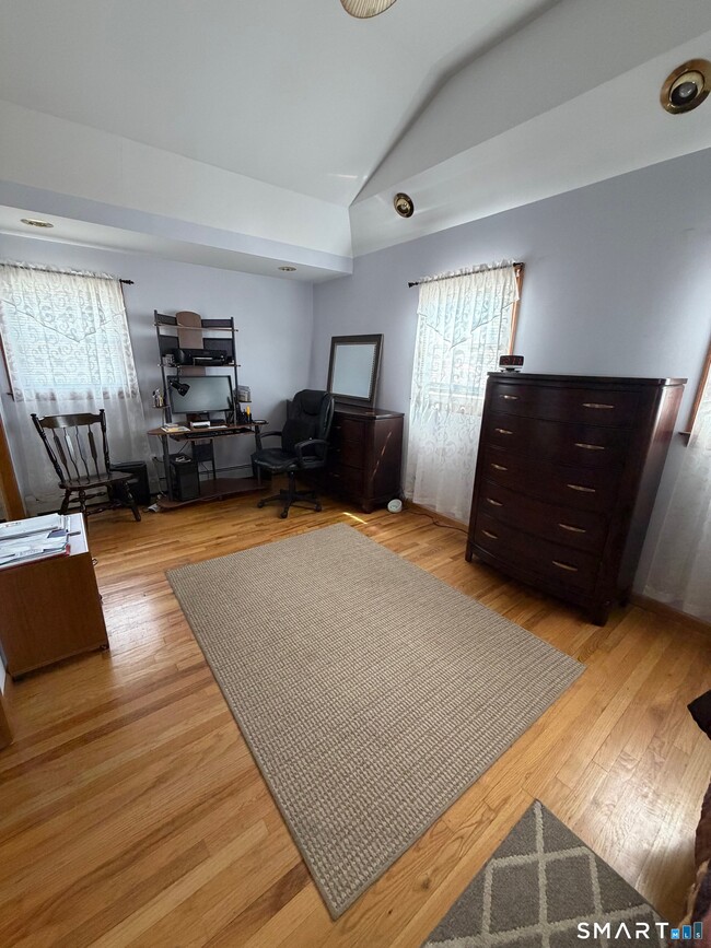 Building Photo - 23 Magnolia St