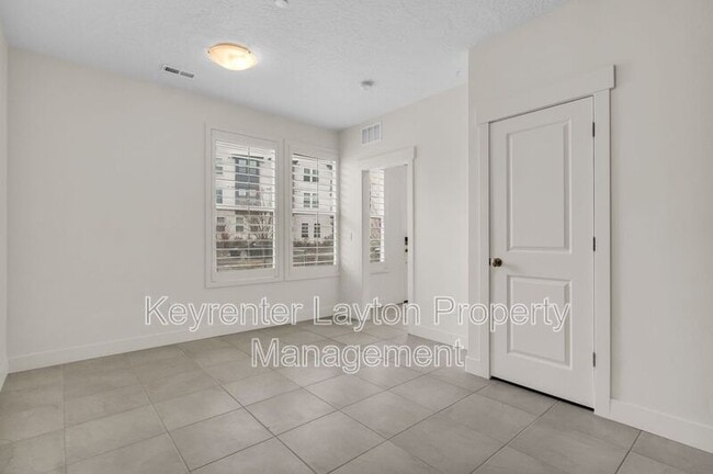 Building Photo - 5141 Rambutan Wy