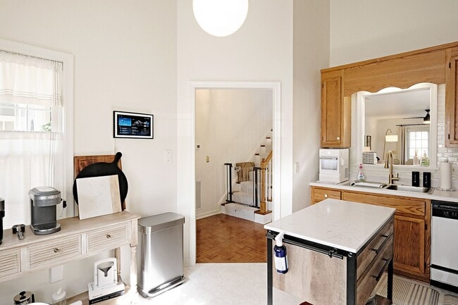 Building Photo - End-Unit Forest Lakes North Townhome