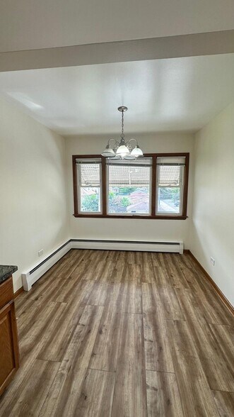 Building Photo - 7177 W Addison St