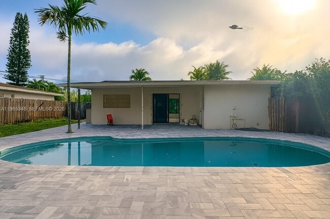 Building Photo - 4671 SW 43rd Terrace