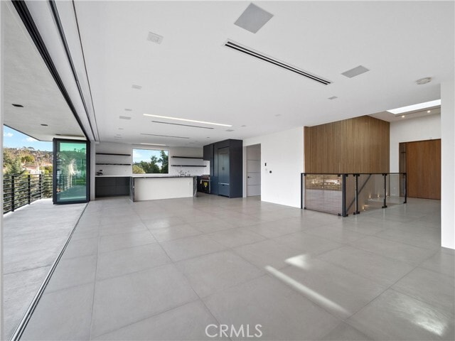 Building Photo - 5710 Hill Oak Dr