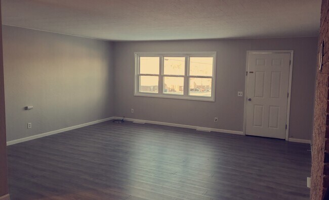 Building Photo - 210 South St