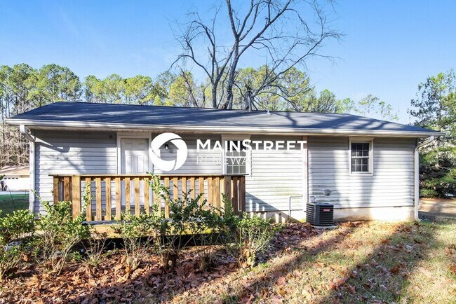 Building Photo - 3 Bedroom Pet-Friendly Home in Ellenwood, GA with Main Street Renewal
