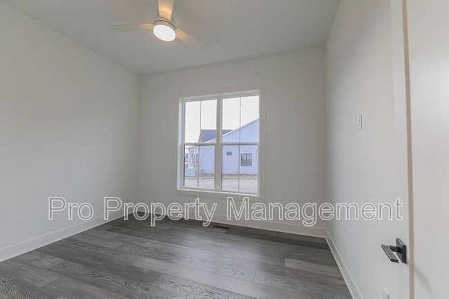 Building Photo - 35 Lookout Rdg