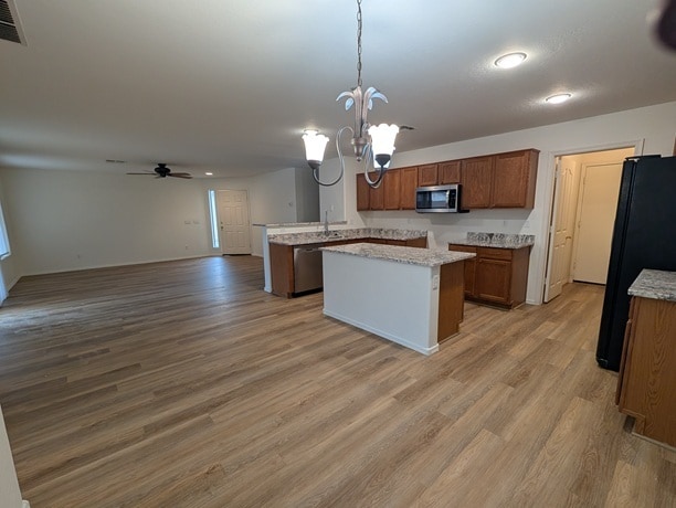 Building Photo - 42384 W Bunker Dr
