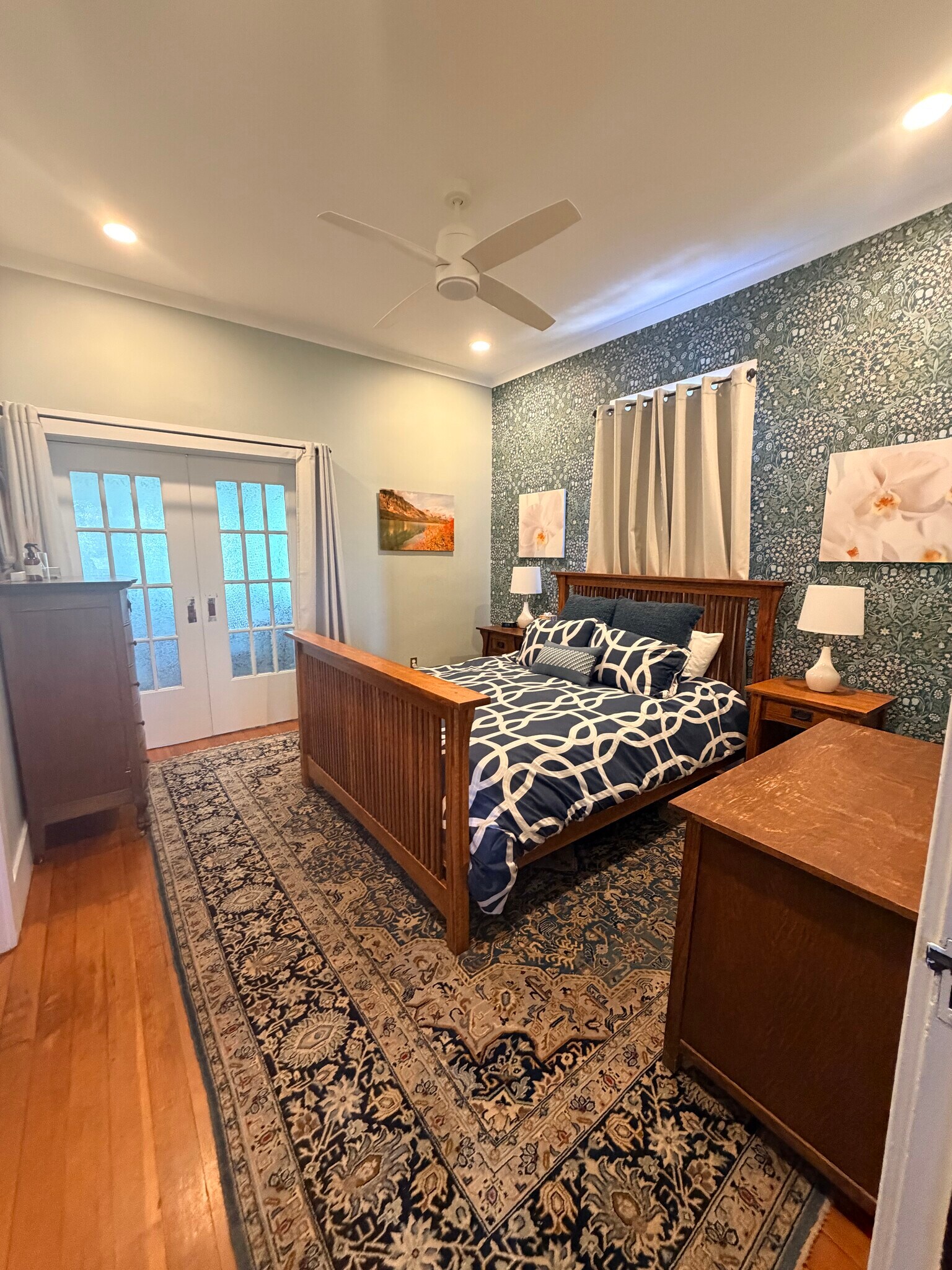 Building Photo - 921 W Alameda St