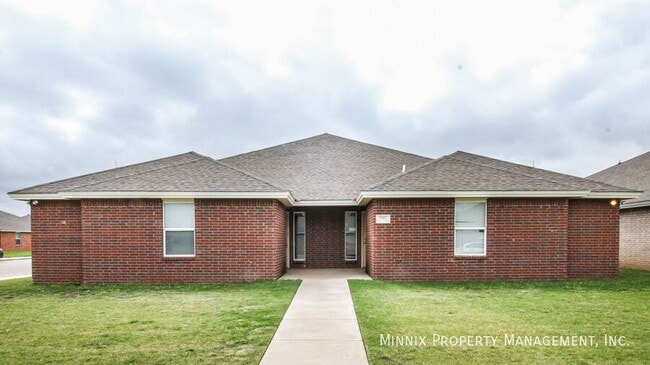 Primary Photo - 908 N Belmont Ave