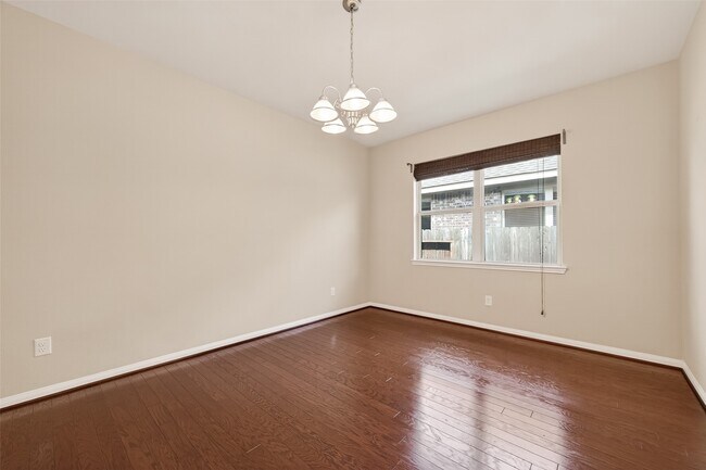 Building Photo - 111 Pheasant Run Dr