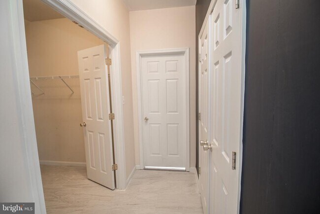 Building Photo - 45567 Bethson St
